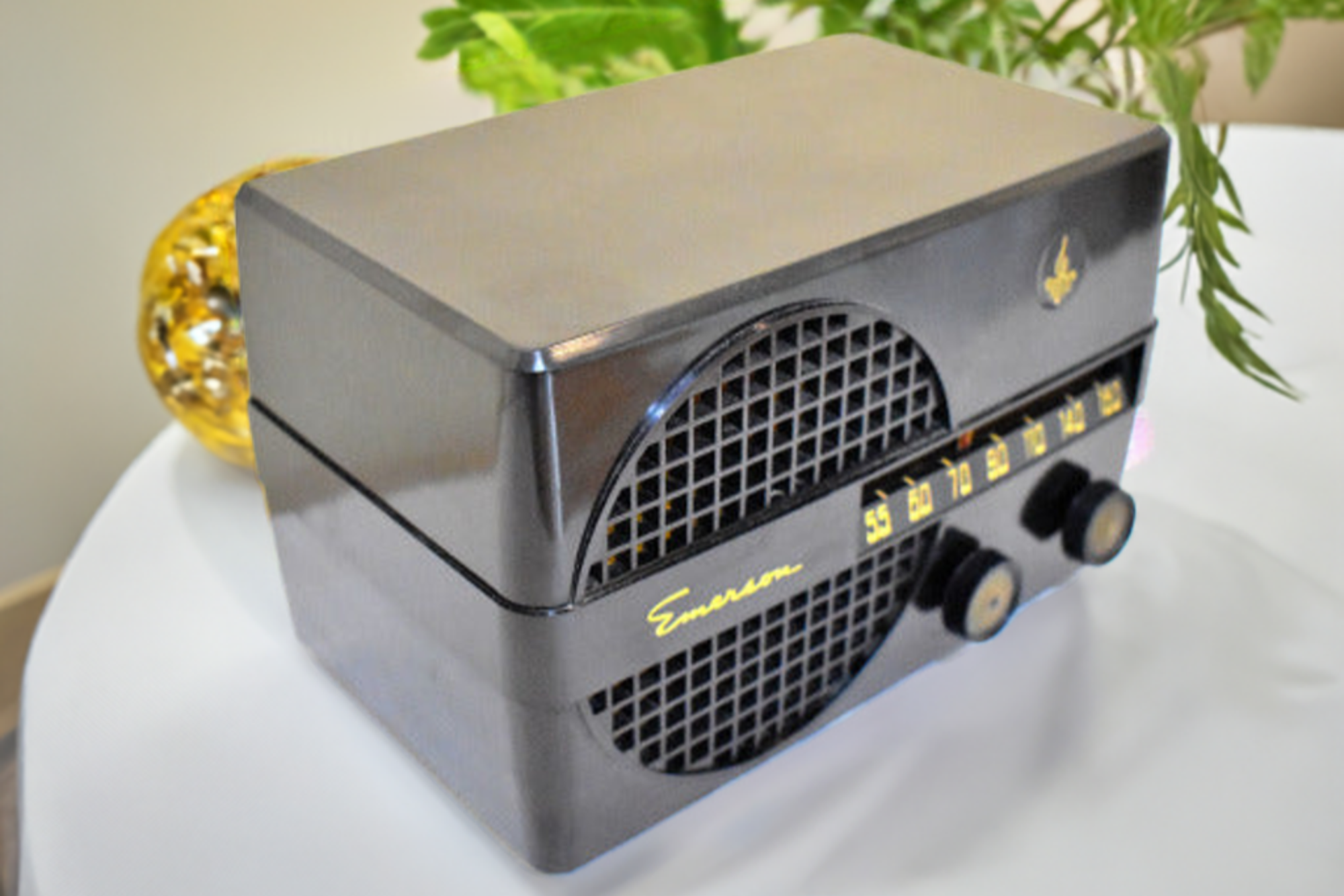 Nero Black 1950 Emerson Model 65B2 AM Vacuum Tube Radio Sounds Great! Excellent Condition!