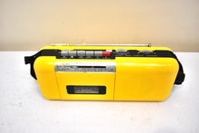 画像をギャラリービューアに読み込む, Cab Yellow 80s Lenoxx Street Beat Model CT-72 AM FM Cassette Mini Boombox Radio! Sounds Great Excellent Condition!