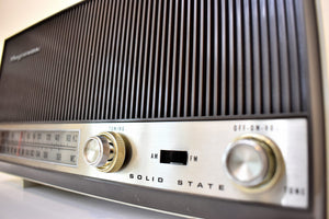 Bluetooth 準備完了 - ナツメグ ブラウン 1962 Magnavox モデル 1FM062 ソリッド ステート AM/FM ラジオ 素晴らしい状態です。いいね！