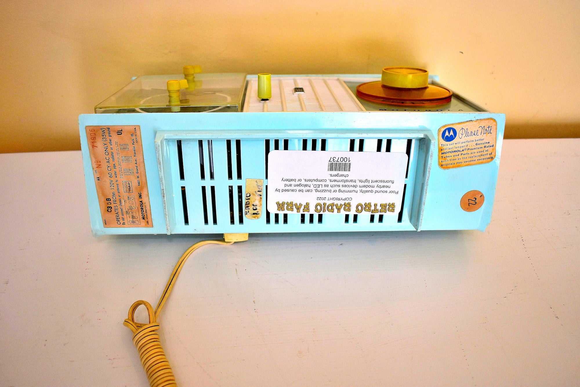 Chalfonte Blue 1963 Motorola Model C35B Vacuum Tube AM Clock Radio Sou ...