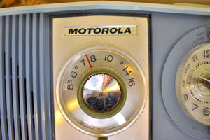 Tuxedo Blue 1963 Motorola Model C4B2 AM Vacuum Tube Clock Radio Neon Lighted Clock Dial! Sounds Wonderful!