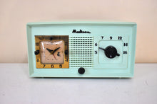 Load image into Gallery viewer, April Green 1946 Madison Model 940 AM Vacuum Tube Clock Radio Rare Excellent Condition Sounds Great!