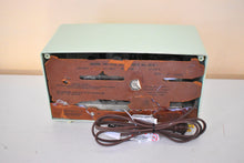 Load image into Gallery viewer, April Green 1946 Madison Model 940 AM Vacuum Tube Clock Radio Rare Excellent Condition Sounds Great!