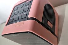 画像をギャラリービューアに読み込む, Petunia Pink Magnavox Model D3110/17X AM FM Digital Alarm Clock Radio! Excellent Condition!