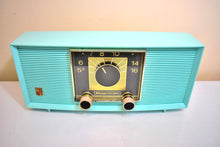 Load image into Gallery viewer, Robin Egg Blue 1957 Magnavox Model R5 Vacuum Tube AM Radio Sounds Great! Excellent Condition!