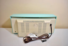 Load image into Gallery viewer, Robin Egg Blue 1957 Magnavox Model R5 Vacuum Tube AM Radio Sounds Great! Excellent Condition!