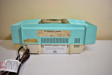 Load image into Gallery viewer, Robin Egg Blue 1957 Magnavox Model R5 Vacuum Tube AM Radio Sounds Great! Excellent Condition!