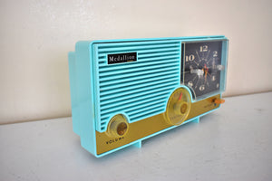 Laguna Aqua 1959 Medallion Model 5583 Vacuum Tube AM Clock Radio Beauty Sounds Fantastic Excellent Condition!