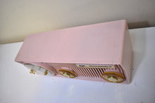 画像をギャラリービューアに読み込む, クールミントグリーン 1957年モトローラモデル 5C25GW 真空管AM時計ラジオ レアカラーサウンド素晴らしい！