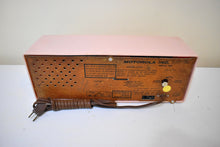 画像をギャラリービューアに読み込む, クールミントグリーン 1957年モトローラモデル 5C25GW 真空管AM時計ラジオ レアカラーサウンド素晴らしい！