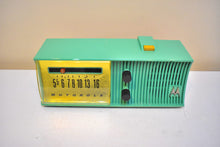 画像をギャラリービューアに読み込む, Sea Green 1957 Motorola Model 57H AM 真空管ラジオ レアモデル 大音量でクリアなサウンド！
