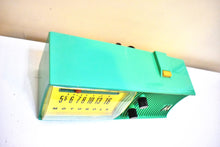 画像をギャラリービューアに読み込む, Sea Green 1957 Motorola Model 57H AM 真空管ラジオ レアモデル 大音量でクリアなサウンド！