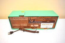 画像をギャラリービューアに読み込む, Sea Green 1957 Motorola Model 57H AM 真空管ラジオ レアモデル 大音量でクリアなサウンド！