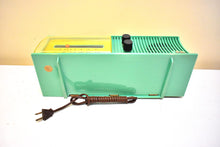 画像をギャラリービューアに読み込む, Sea Green 1957 Motorola Model 57H AM 真空管ラジオ レアモデル 大音量でクリアなサウンド！