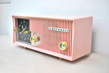 Charger l'image dans la galerie, Blossom Pink 1959 Motorola Model 5C13P Vacuum Tube AM Clock Radio Excellent Condition and Sounds Fire!