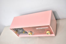 Charger l'image dans la galerie, Blossom Pink 1959 Motorola Model 5C13P Vacuum Tube AM Clock Radio Excellent Condition and Sounds Fire!
