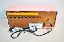 Charger l'image dans la galerie, Blossom Pink 1959 Motorola Model 5C13P Vacuum Tube AM Clock Radio Excellent Condition and Sounds Fire!