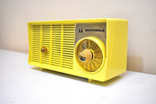 Load image into Gallery viewer, Citron Yellow 1957 Motorola Model 5T23Y AM Vacuum Tube Radio Rare Model! Rare Color!