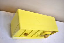 Load image into Gallery viewer, Citron Yellow 1957 Motorola Model 5T23Y AM Vacuum Tube Radio Rare Model! Rare Color!