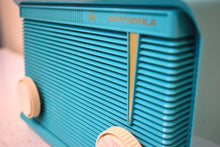 画像をギャラリービューアに読み込む, Bluetooth Ready To Go - Ocean Turquoise 1961 Motorola Model A-15J3 AM Vacuum Tube Radio Little Blaster! Excellent Condition!