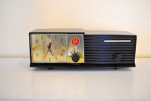 画像をギャラリービューアに読み込む, エスプレッソ ブラウン 1957 モトローラ モデル 57CD 真空管 AM クロック ラジオ ビューティ サウンド ファンタスティック!