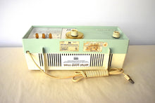 Charger l'image dans la galerie, Cool Mint Green 1957 Motorola Model 5C25GW Vacuum Tube AM Clock Radio Rare Color Sounds Wonderful!