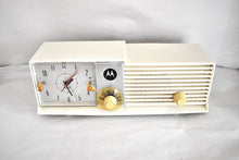 Load image into Gallery viewer, Alpine White Mid Century 1957 Motorola Model 5C27W-1 Vacuum Tube AM Clock Radio! Excellent Condition! Sounds Great!