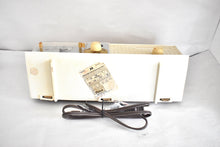 Load image into Gallery viewer, Alpine White Mid Century 1957 Motorola Model 5C27W-1 Vacuum Tube AM Clock Radio! Excellent Condition! Sounds Great!