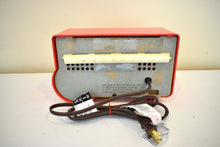 Load image into Gallery viewer, Testa Rossa Red Motorola Model 5T22R &quot;The Dragster&quot; AM Vacuum Tube Radio Great Sounding! Very Rare Desirable Model!