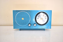 Charger l&#39;image dans la galerie, Bluetooth Ready To Go - Cielo Blue 1963 Motorola Model A234B AM Vacuum Tube Radio Works Great Looks Great! Excellent Condition!