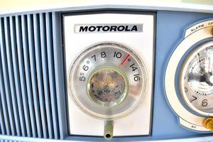 ブルーオンブルー ミッドセンチュリー 1963年 モトローラモデル C19B25 真空管 AM時計 ラジオ レアカラーコンボ！動く時計のライト！