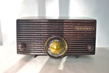 Load image into Gallery viewer, Choco Brown Marble 1957 Motorola Model 56H Vintage Vacuum Tube AM Radio Iconic Turbine Design!