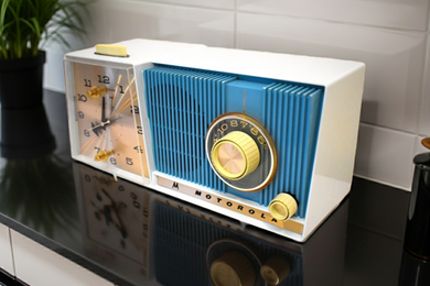 Azure Blue Motorola C18 23UL Alarm Clock Radio 1962 Vacuum Tube AM Clock Radio Excellent Plus Condition and Sounds Fantastic!