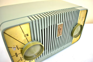 Olive Green Philco Mid Century Vintage 1954 Model C582 AM Vacuum Tube Radio Excellent Condition! Cute Looking!
