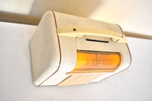 Charger l&#39;image dans la galerie, Spackle Ivory Finished 1946 Packard Bell Model 551 AM Wood Vacuum Tube Radio Sounds Great! Excellent Condition!