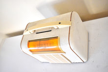 Charger l&#39;image dans la galerie, Spackle Ivory Finished 1946 Packard Bell Model 551 AM Wood Vacuum Tube Radio Sounds Great! Excellent Condition!
