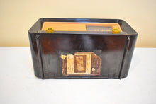 Load image into Gallery viewer, Espresso Brown Bakelite 1949 Philco Model 49-902 Vacuum Tube AM Radio Sounds Great Loud! Excellent Condition!