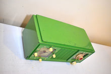 画像をギャラリービューアに読み込む, Grasshopper Green 1953 Philco Transitone Model 53-701 AM Vacuum Tube Radio Rare Unique Color Combo Sounds Great!
