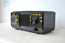 Charger l'image dans la galerie, Hornet Black Green 1953 Philco Transitone Model B710 AM Vacuum Tube Radio Rare Unique Color Combo Sounds Great!
