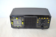 Charger l'image dans la galerie, Hornet Black Green 1953 Philco Transitone Model B710 AM Vacuum Tube Radio Rare Unique Color Combo Sounds Great!