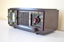 Load image into Gallery viewer, Choco et Menthe 1953 Philco Transitone Model B711 AM Vacuum Tube Radio Rare Unique Color Combo Sounds Great!
