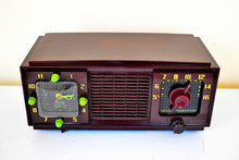 Load image into Gallery viewer, Choco et Menthe 1953 Philco Transitone Model B711 AM Vacuum Tube Radio Rare Unique Color Combo Sounds Great!