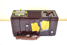 Load image into Gallery viewer, Choco et Menthe 1953 Philco Transitone Model B711 AM Vacuum Tube Radio Rare Unique Color Combo Sounds Great!