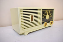 画像をギャラリービューアに読み込む, マンダリンオレンジ 1953 Philco モデル 53-562 真空管ラジオと箱 素晴らしい状態です!見た目も音も素晴らしい！