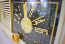 画像をギャラリービューアに読み込む, マンダリンオレンジ 1953 Philco モデル 53-562 真空管ラジオと箱 素晴らしい状態です!見た目も音も素晴らしい！