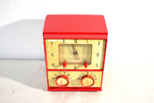画像をギャラリービューアに読み込む, Grasshopper Green 1953 Philco Transitone Model 53-701 AM 真空管ラジオ レアなユニークなカラーコンボサウンドが素晴らしい!