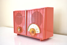 Charger l&#39;image dans la galerie, Bright Coral Pink 1959 Philco G826-124 AM  Vacuum Tube Radio Sounds Great! Excellent Retro 50s Looking Shape!