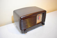Load image into Gallery viewer, Swirly Brown Bakelite 1942 Philco Model PT-91 Vacuum Tube AM Radio Sounds Great! Excellent Condition!