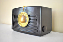 Load image into Gallery viewer, Umber Brown Bakelite 1948 RCA Victor Model 8-X-541 Vacuum Tube AM Radio Sounds Great Popular Bakelite!