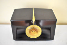 Load image into Gallery viewer, Umber Brown Bakelite 1948 RCA Victor Model 8-X-541 Vacuum Tube AM Radio Sounds Great Popular Bakelite!